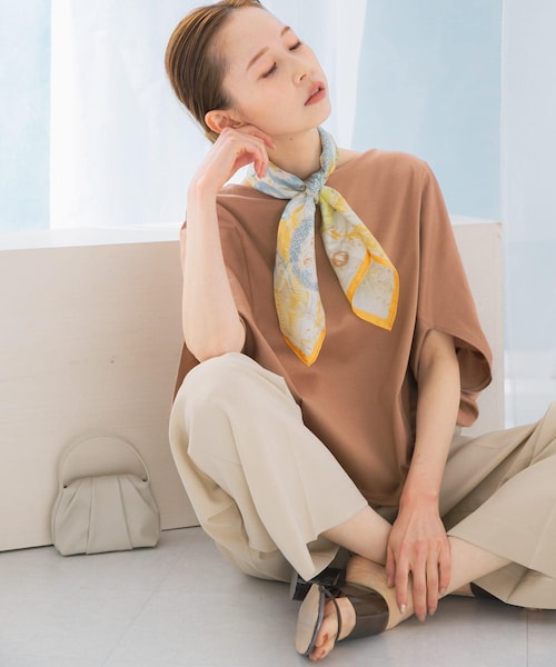 URBAN RESEARCH ROSSO（アーバンリサーチロッソ）の「『一部WEB限定カラー』汗染防止5分袖ドルマンプルオーバー（Tシャツ/カットソー・レディース・D/NAVY/OFF WHITE/L/GREIGE/BLUE/BROWN/BORDEAUX・FREE）」の3枚目の写真