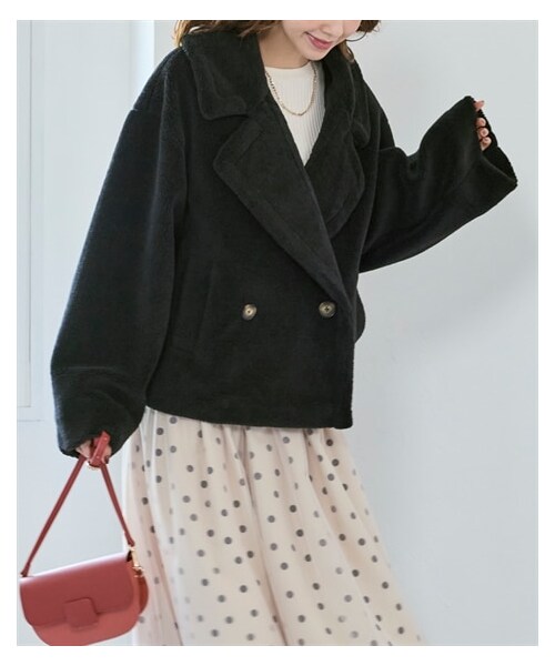 nissen（ニッセン）の「大きいサイズ もこもこボアビッグテーラードショートコート（ピーコート・レディース・モカベージュ/黒・L/LL/3L/4L/5L/6L/8L/10L）」の8枚目の写真