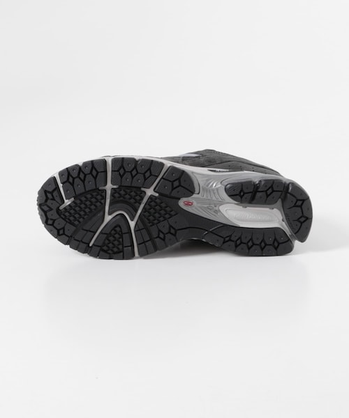 URBAN RESEARCH DOORS(アーバンリサーチドアーズ)の「NEW BALANCE U2002RA(スニーカー・メンズ・BLACK・26/26.5/27/27.5/28/28.5/29)」の9枚目の写真