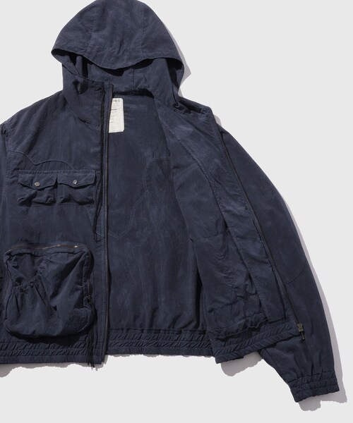 ADAM ET ROPE'(アダムエロペ)の「【FACCIES/ファッチーズ】GARMENT DYE MESH TRAVELER JACKET(その他アウター・メンズ・ブラック・1/2)」の12枚目の写真