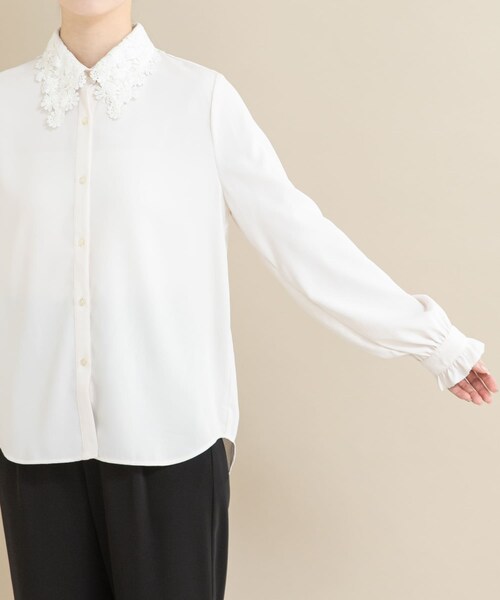 URBAN RESEARCH ROSSO（アーバンリサーチロッソ）の「『WEB/一部店舗限定』レースカラーブラウス（シャツ/ブラウス・レディース・OFF/NAVY・Free）」の19枚目の写真