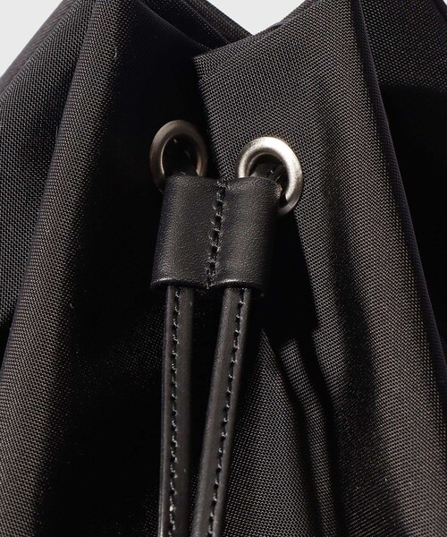 ADAM ET ROPE'(アダムエロペ)の「【AURALEE/オーラリー】CORDURA NYLON SHOULDER BAG MADE BY AETA(ショルダーバッグ・メンズ・ブラック・F)」の5枚目の写真