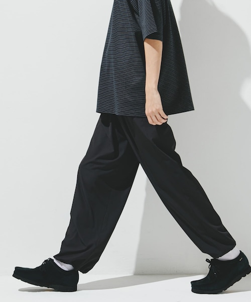 URBAN RESEARCH DOORS(アーバンリサーチドアーズ)の「『仁村紗和さん着用』『UR TECH』サマシェア イージートウラザー(その他パンツ・メンズ・GRAY/L.BLUE/CHARCOAL/BLACK・S/M/L/XL)」の1枚目の写真