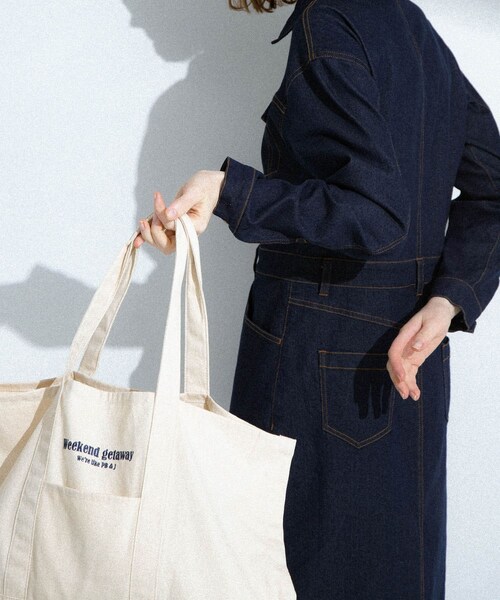 URBAN RESEARCH Sonny Label（アーバンリサーチサニーレーベル）の「WEEKEND GETAWAY TOTEBAG（トートバッグ・レディース・オフ/レッドブラウン/ネイビー・One）」の6枚目の写真