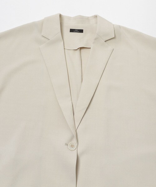ITEMS URBANRESEARCH(アイテムズ アーバンリサーチ)の「SMOOTH LINEN TOUCH 半袖ジャケット(テーラードジャケット・レディース・OFF/BLK・Free)」の2枚目の写真