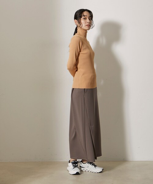 NERGY（ナージー）の「【skin wear】UV＆接触冷感＆保湿加工 Airy jerseyイージーラップスカート（スカート・レディース・イエロー/ブラウン・F）」の6枚目の写真