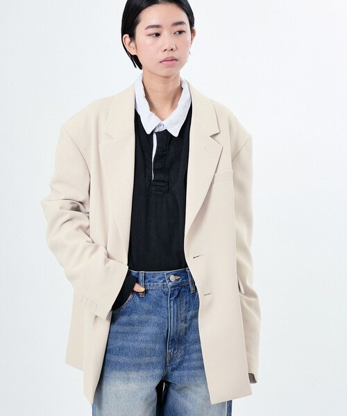 ADAM ET ROPE'(アダムエロペ)の「BOXY SET UP JACKET(テーラードジャケット・レディース・ブラック/ベージュ系・38/40/42)」の16枚目の写真