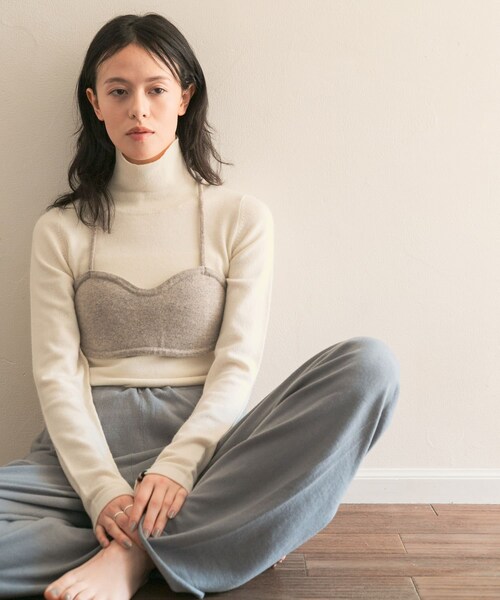 URBAN RESEARCH（アーバンリサーチ）の「Extreme Cashmere　audrey（ニット/セーター・レディース・felt/raven/moss/cream・-）」の16枚目の写真