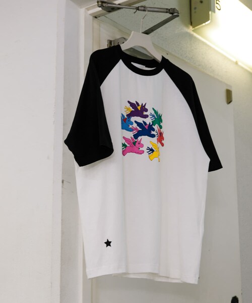SENSE OF PLACE by URBAN RESEARCH(センスオブプレイスバイアーバンリサーチ)の「『別注』SHUHEI KOKI×SENSE OF PLACE ラグランTシャツ(Tシャツ/カットソー・メンズ・WHT×BLK/CHA×BLK/WHT×L.BLU・M/L)」の14枚目の写真
