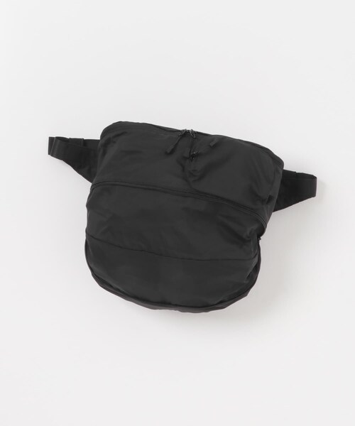 URBAN RESEARCH(アーバンリサーチ)の「DAIWA PIER39 PERTEX TRAVEL EXPAND BAG(ボディバッグ/ウエストポーチ・メンズ・BLACK・One)」の4枚目の写真