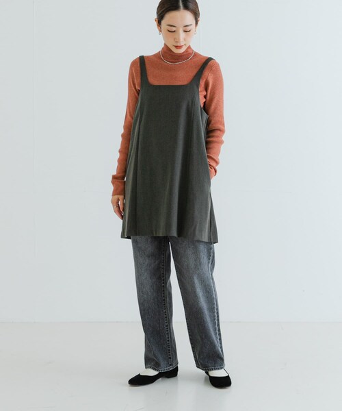 URBAN RESEARCH（アーバンリサーチ）の「スクエアネックミニジャンパーワンピース（ワンピース・レディース・BLACK/CHARCOAL・FREE）」の22枚目の写真