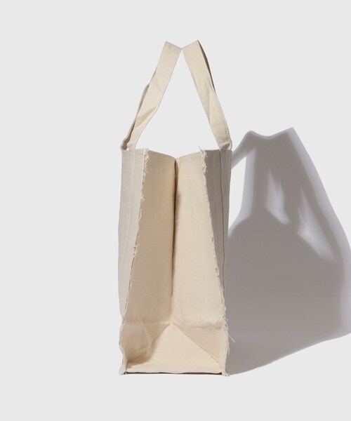 ADAM ET ROPE'（アダムエロペ）の「【Toogood/トゥーグッド】THE HANDYMAN BAG（トートバッグ・メンズ・キナリ・F）」の6枚目の写真
