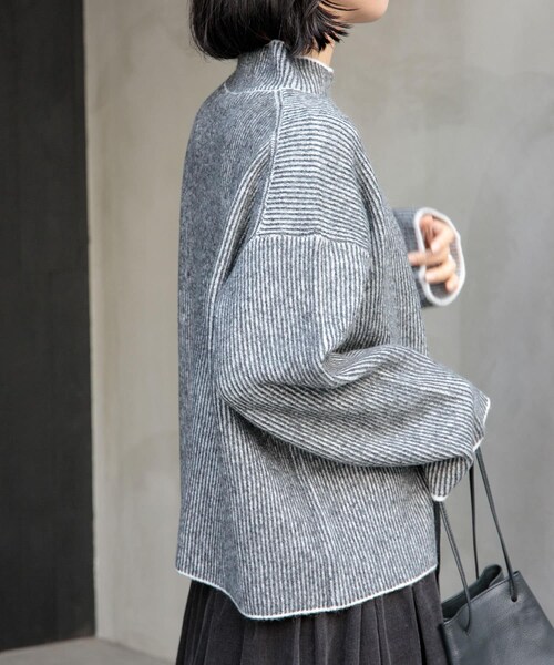URBAN RESEARCH DOORS(アーバンリサーチドアーズ)の「FORK&SPOON 両畦ストライプニット(ニット/セーター・レディース・GRYxOFF/BLKxGRY/BLUxOFF・1)」の13枚目の写真