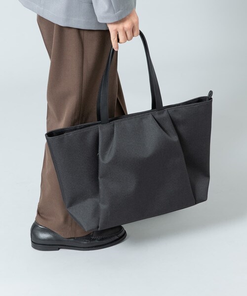 RODE SKO（ロデスコ）の「撥水タックトートバッグ（トートバッグ・メンズ・BLACK/CHARCOAL・one）」の4枚目の写真