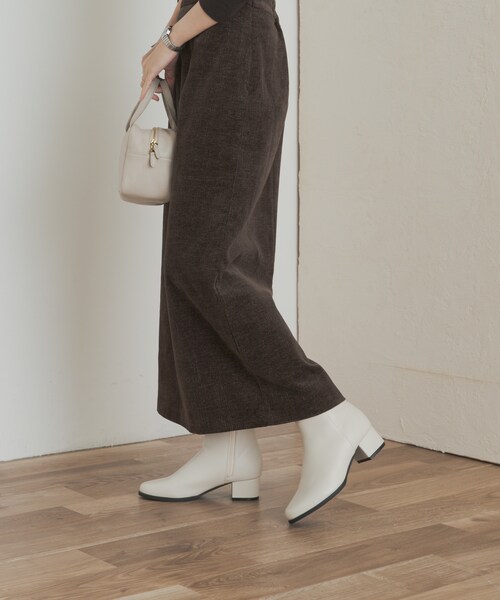 URBAN RESEARCH DOORS（アーバンリサーチドアーズ）の「チャンキーヒールブーツ（ブーツ・レディース・IVORY/BLACK・36/37/38）」の8枚目の写真