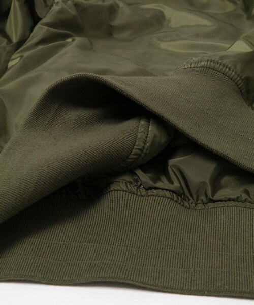 URBAN RESEARCH（アーバンリサーチ）の「phenix　ULTRALIGHT MOD MA-1 JACKET（MA-1・メンズ・KHAKI/BLACK・3/4）」の15枚目の写真