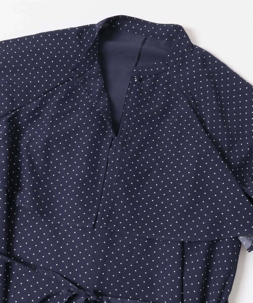 URBAN RESEARCH ROSSO（アーバンリサーチロッソ）の「『WEB限定』ドットプリントケープワンピース（ワンピース・レディース・NAVY/BLACK・FREE）」の12枚目の写真