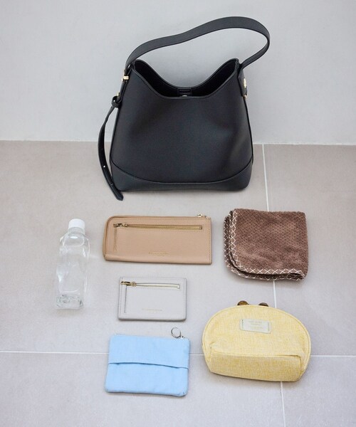 ROPE' PICNIC(ロペピクニック)の「me fit BAG フィットワンショルダーミドルバッグ(ショルダーバッグ・レディース・ブラック/キナリ系/ライトグリーン/オレンジ系・F)」の9枚目の写真