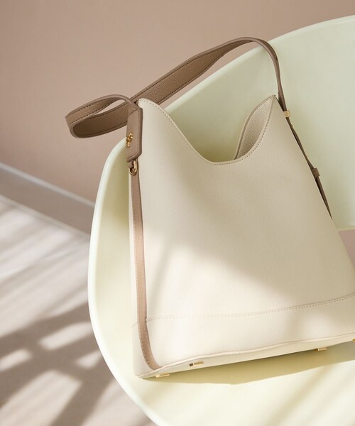 ROPE' PICNIC(ロペピクニック)の「me fit BAG フィットワンショルダーミドルバッグ(ショルダーバッグ・レディース・ブラック/キナリ系/ライトグリーン/オレンジ系・F)」の10枚目の写真