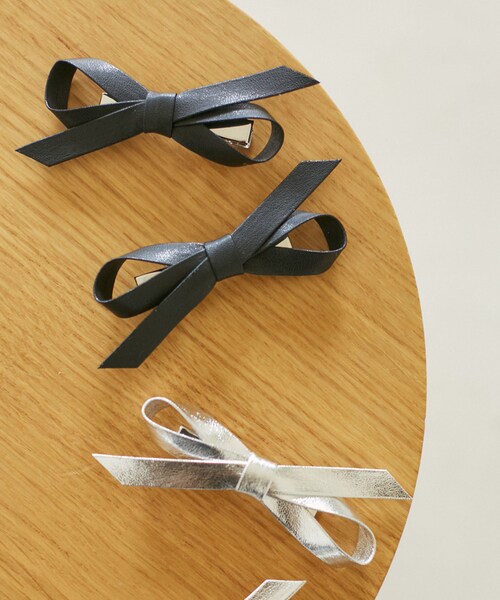 VIS（ビス）の「【2個SET】メタリックリボンへアピン（ヘアピン・レディース・ブラック/シルバー・F）」の2枚目の写真