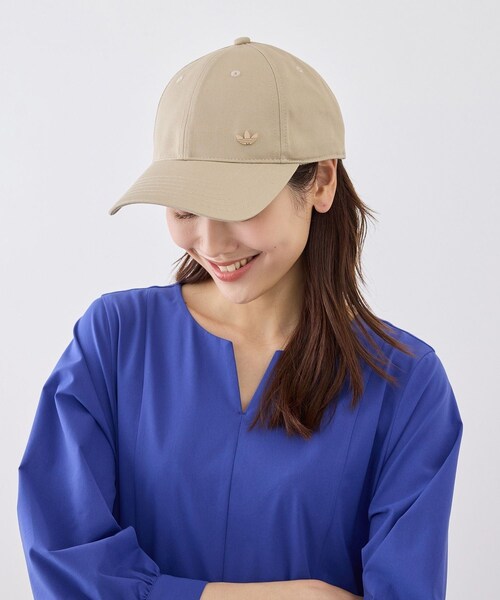 ROPE' PICNIC(ロペピクニック)の「【adidas/アディダス】HERI EVERYDAY ICONS CAP(キャップ・レディース・ベージュ/ホワイト・F)」の6枚目の写真