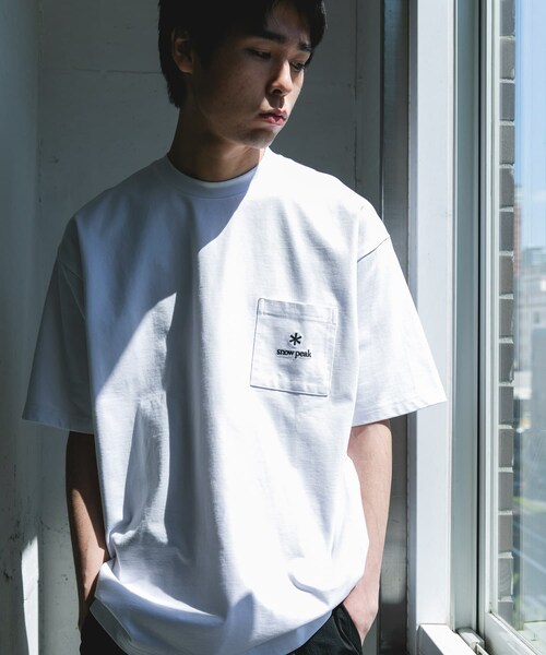 URBAN RESEARCH DOORS(アーバンリサーチドアーズ)の「『別注』Snow Peak Apparel×DOORS POCKET LOGO SHORT-SLEEVE T-SHIRTS(Tシャツ/カットソー・メンズ・WHITE/BLUEGRAY/FOLIAGE/CHARCOAL・M/L/XL)」の9枚目の写真