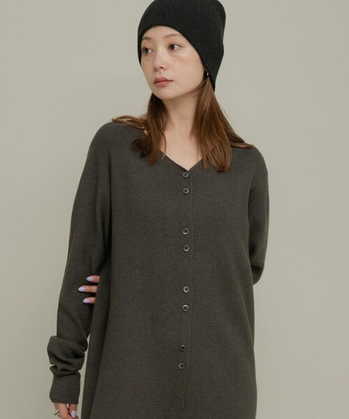 URBAN RESEARCH Sonny Label（アーバンリサーチサニーレーベル）の「ニットオールインワン（つなぎ/オールインワン・レディース・チャコール/ベージュ・36/38）」の4枚目の写真