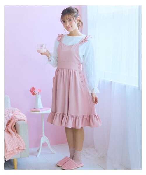 nissen（ニッセン）の「大きいサイズ エプロンワンピース marun（ワンピース・レディース・ピンク/黒・L/LL/3L/4L/5L/6L/8L/10L）」の2枚目の写真