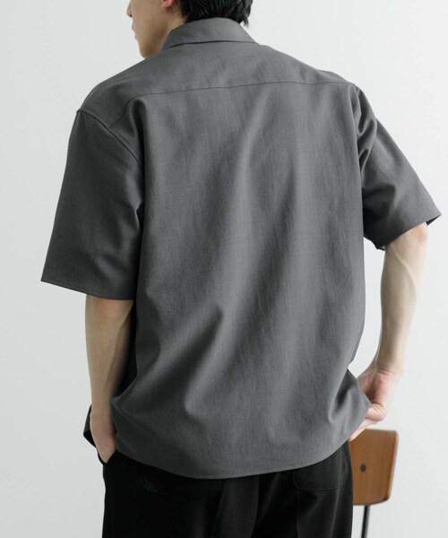 ITEMS URBANRESEARCH（アイテムズ アーバンリサーチ）の「ドライタッチ レギュラーカラー 半袖シャツ（シャツ/ブラウス・メンズ・IVO/MNT/BLU/CHA・M/L）」の20枚目の写真