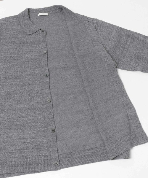 URBAN RESEARCH(アーバンリサーチ)の「ATON C/W BOUCLE POLO CARDIGAN(ニット/セーター・メンズ・TOP GRAY/BROWN/YELLOW・4/6)」の9枚目の写真