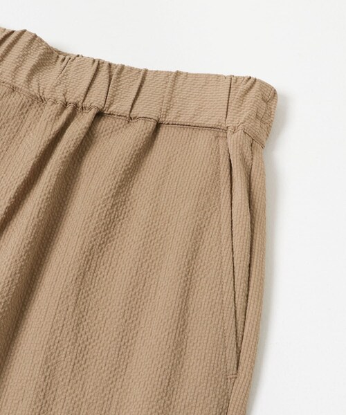 ITEMS URBANRESEARCH(アイテムズ アーバンリサーチ)の「『接触冷感/イージーケア/吸水速乾/撥水/防汚』高機能シアサッカー イージートラウザー(楽着シリーズ)(その他パンツ・メンズ・BLACK/BEIGE/L.BLUE・M/L)」の21枚目の写真