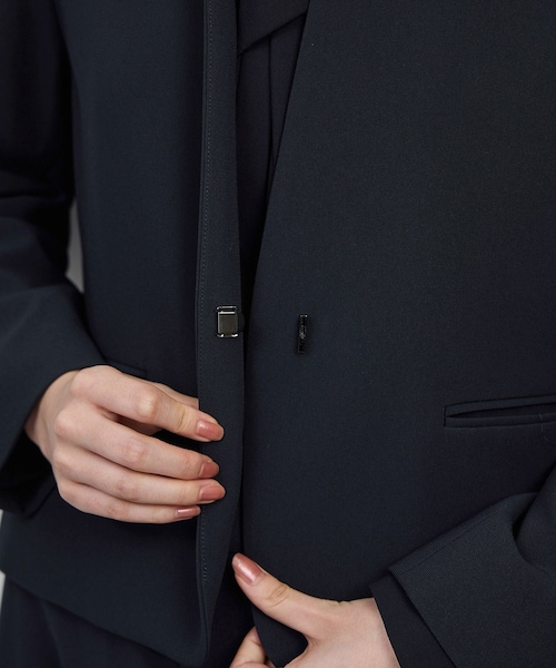 ROPE'(ロペ)の「トリアセダブルクロス クルーネックジャケット/イージーケア・セットアップ対応・25AW(ノーカラージャケット・レディース・ネイビー・36/38/40)」の22枚目の写真