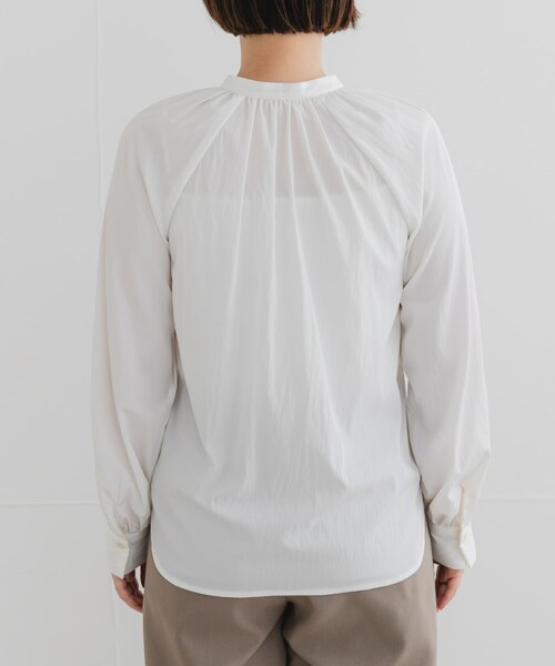 URBAN RESEARCH ROSSO（アーバンリサーチロッソ）の「F by ROSSO　モチーフレース切替ブラウス（シャツ/ブラウス・レディース・OFF WHITE/BLACK・FREE）」の13枚目の写真