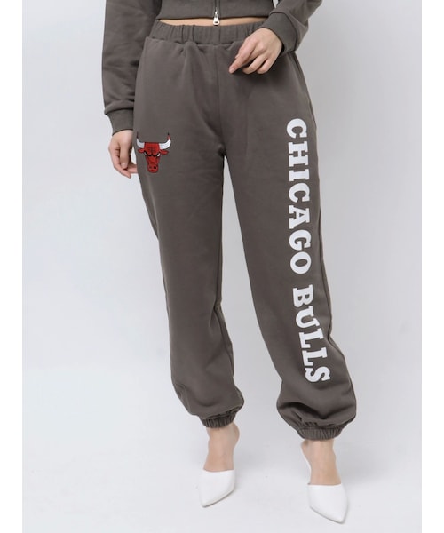 GYDA（ジェイダ）の「NBA スウェットパンツ（スウェットパンツ・レディース・オフホワイト/ライトグレー/チャコールグレー・F）」の4枚目の写真