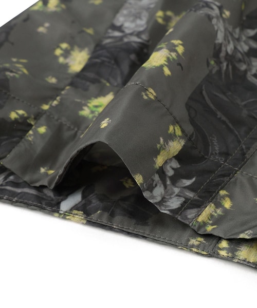 ADAM ET ROPE'(アダムエロペ)の「【GANNI(ガニー)】Printed Flyweight Nylon Relaxed Elastic Pants(カーゴパンツ・レディース・ブラック・36)」の10枚目の写真