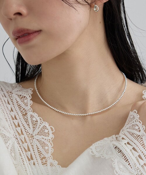 ADAM ET ROPE'(アダムエロペ)の「【J'aDoRe・店舗限定】【ERICKA NICOLAS BEGAY】ナバホパールネックレス3mm/40cm(ネックレス・レディース・シルバー・F)」の7枚目の写真