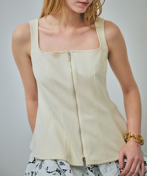 ROPE'（ロペ）の「【一部店舗限定】【REALM（レルム）】FRONT ZIP BLOUSE｜ペプラムビスチェ　26SS（シャツ/ブラウス・レディース・ブラック/ホワイト系・38）」の10枚目の写真