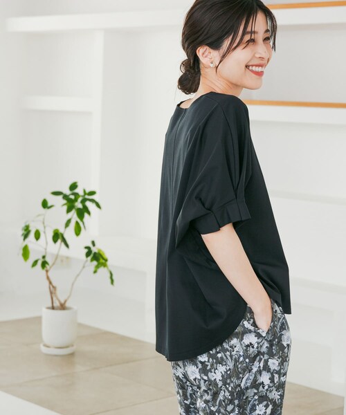 URBAN RESEARCH DOORS（アーバンリサーチドアーズ）の「『仁村紗和さん着用』『UR TECH』サマシェアタックスリーブプルオーバー（Tシャツ/カットソー・レディース・ORANGE/OFF/BLUE/BLACK・M）」の2枚目の写真