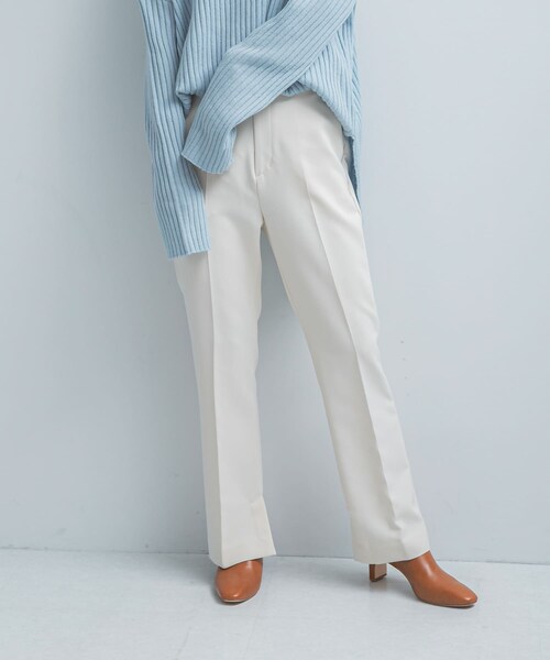 URBAN RESEARCH ROSSO（アーバンリサーチロッソ）の「スリットフレアストレッチパンツ（その他パンツ・レディース・IVORY/BLACK・36/38）」の4枚目の写真