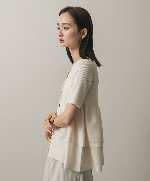 SENSE OF PLACE by URBAN RESEARCH（センスオブプレイスバイアーバンリサーチ）の「『WEB限定』ペプラムカーディガン(半袖)（カーディガン/ボレロ・レディース・IVORY/CHARCOAL/ORANGE・one）」の18枚目の写真