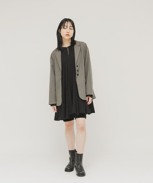 KBF(ケイビーエフ)の「フリルスリーブテーラードジャケット(テーラードジャケット・レディース・MOSS GRAY/CHARCOAL・One)」の8枚目の写真