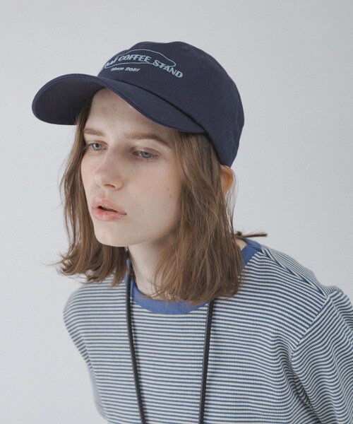 URBAN RESEARCH Sonny Label（アーバンリサーチサニーレーベル）の「エンブロイダリーロゴキャップ（キャップ・レディース・ネイビー/ブラウン/ブルー・One）」の4枚目の写真
