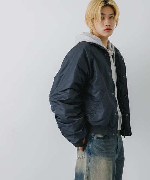 SENSE OF PLACE by URBAN RESEARCH（センスオブプレイスバイアーバンリサーチ）の「『ユニセックス』ナイロンギャザースタンドブルゾン（テーラードジャケット・メンズ・GRAY/BLACK/OLIVE・M/L）」の15枚目の写真