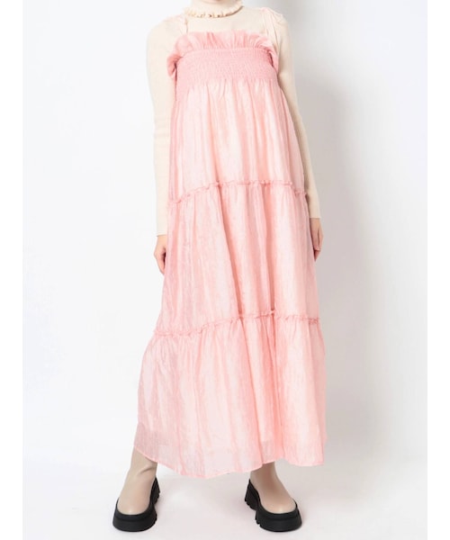 merry jenny（メリージェニー）の「シャーリングティアードキャミワンピース（ワンピース・レディース・オフホワイト/ピンク/チャコールグレー・F）」の12枚目の写真