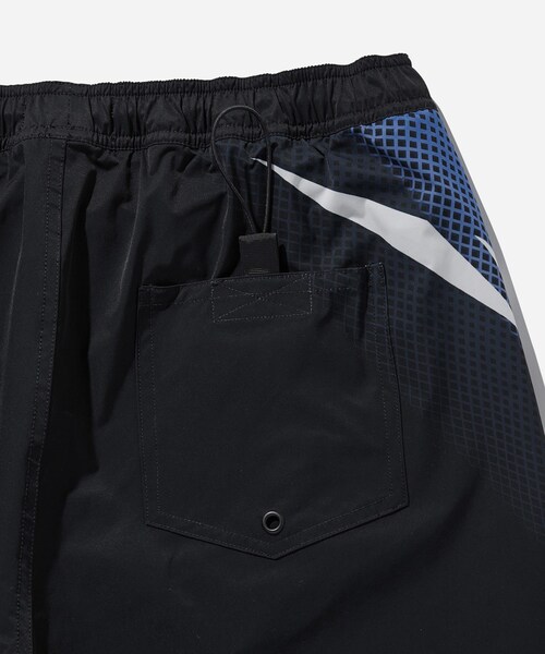 Saturdays NYC（サタデーズ ニューヨークシティ ）の「Oakley X Saturdays Timothy Swim Short（水着・メンズ・ブラック/グリーン・L/M/S）」の12枚目の写真
