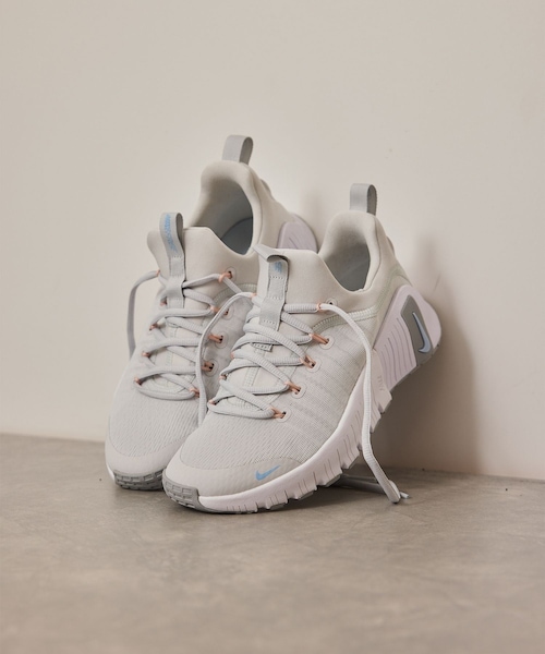 NERGY（ナージー）の「【NIKE】ナイキ フリーメトコン6 ウィメンズ シューズ（スニーカー・レディース・ブラック/グレー・23/23.5/24/24.5/25/25.5）」の2枚目の写真