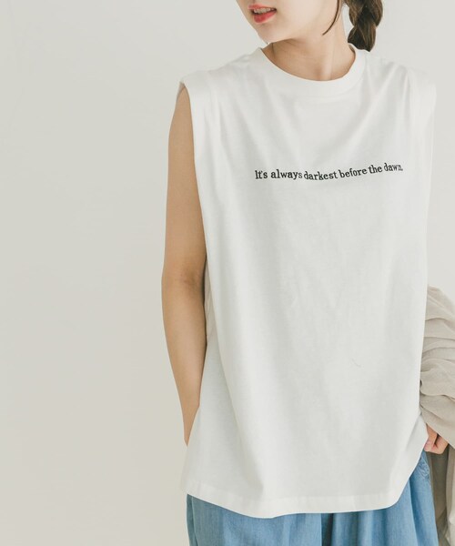 ITEMS URBANRESEARCH（アイテムズ アーバンリサーチ）の「ショルダータックロゴTシャツ（Tシャツ/カットソー・レディース・WHT/CHA/L.PNK・FREE）」の6枚目の写真