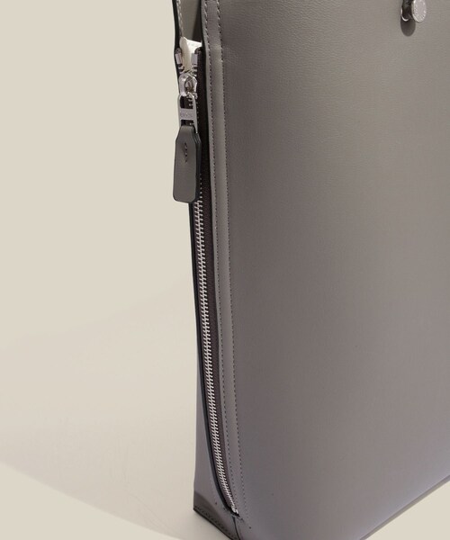 ROPE'(ロペ)の「【E'POR】Y BAG Large/A4対応・通勤・26SS(トートバッグ・レディース・ブラック/グレー/キナリ/ダークブラウン/ダークグリーン・F)」の10枚目の写真