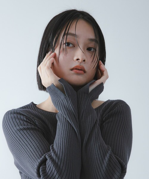 SENSE OF PLACE by URBAN RESEARCH(センスオブプレイスバイアーバンリサーチ)の「『洗濯可/防花粉』SKINProofアシメヘムボートネックセーター(ニット/セーター・レディース・CHARCOAL/IVORY/NAVY/PINK・One)」の15枚目の写真