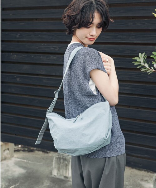URBAN RESEARCH DOORS(アーバンリサーチドアーズ)の「ウォッシャブルミニショルダー(ショルダーバッグ・レディース・BLACK/BLUE・-)」の13枚目の写真